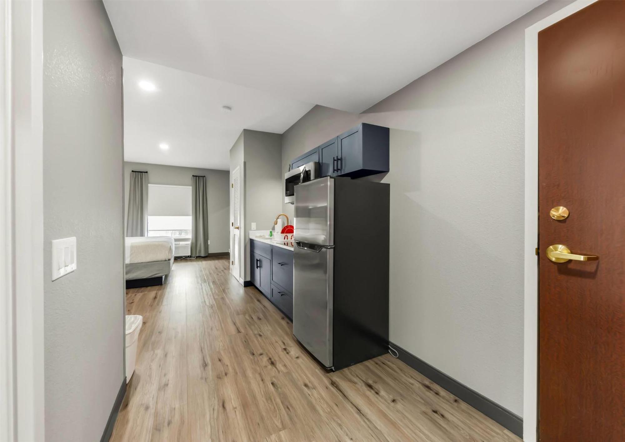 Hawthorn Extended By Wyndham College Station