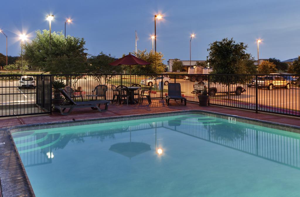 Hawthorn By Wyndham College Station North 3*